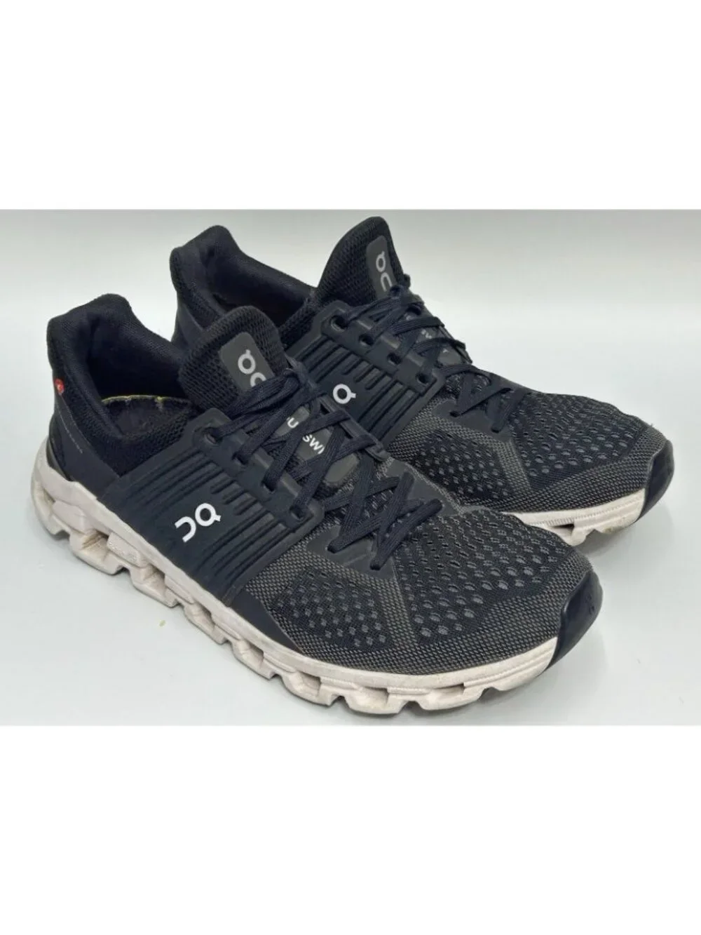 On Cloud Cloudswift Womens Running Shoes Size 9.5 Black White Gym Sneakers